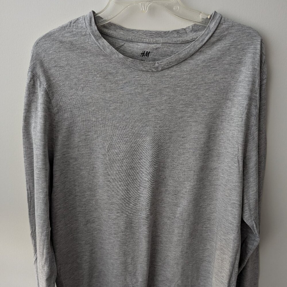 H&M Long Sleeve Grey Shirt Size Large